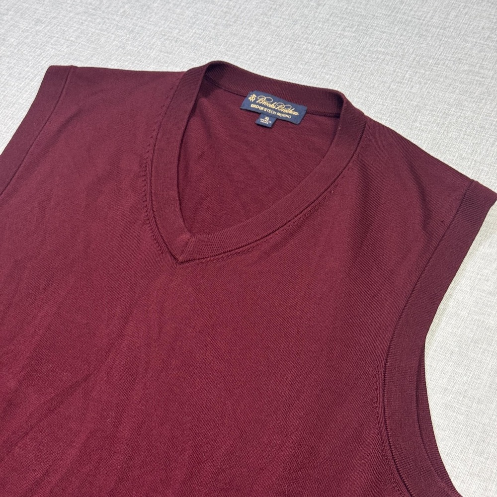 Brooks Brothers Sweater Vest Mens XL‎ Red Merino Wool V-Neck Brookstech